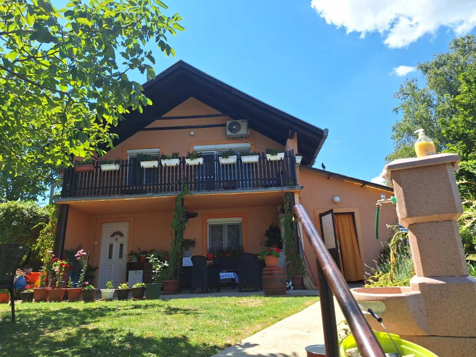 Guest House Jevtovic Sremski Karlovci Bagian luar foto